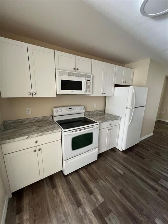 For Rent: $1,555 (2 beds, 2 baths, 1100 Square Feet)