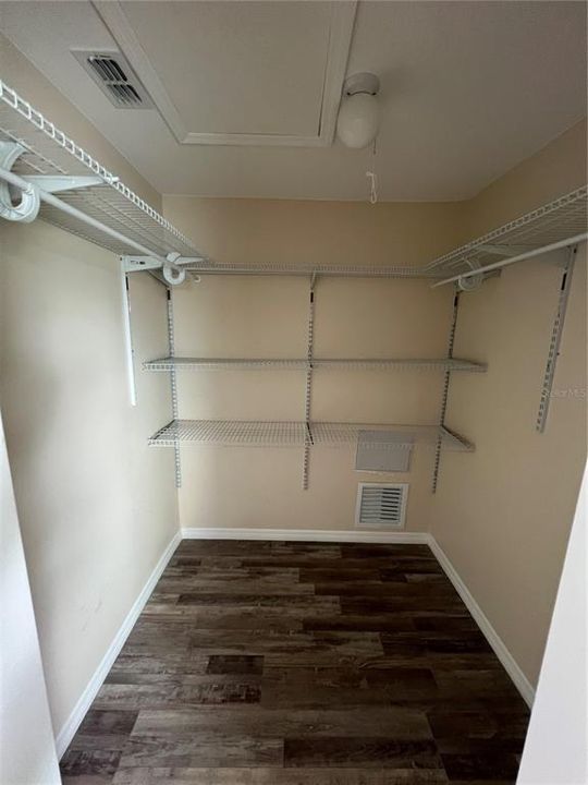 For Rent: $1,555 (2 beds, 2 baths, 1100 Square Feet)