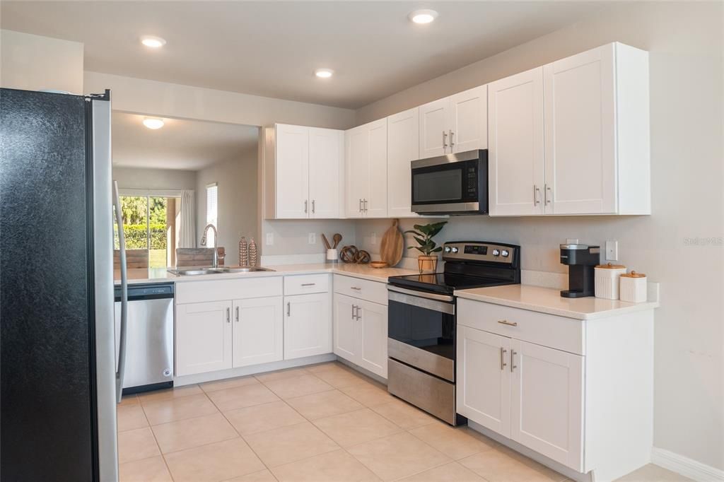 For Sale: $285,000 (3 beds, 2 baths, 1744 Square Feet)