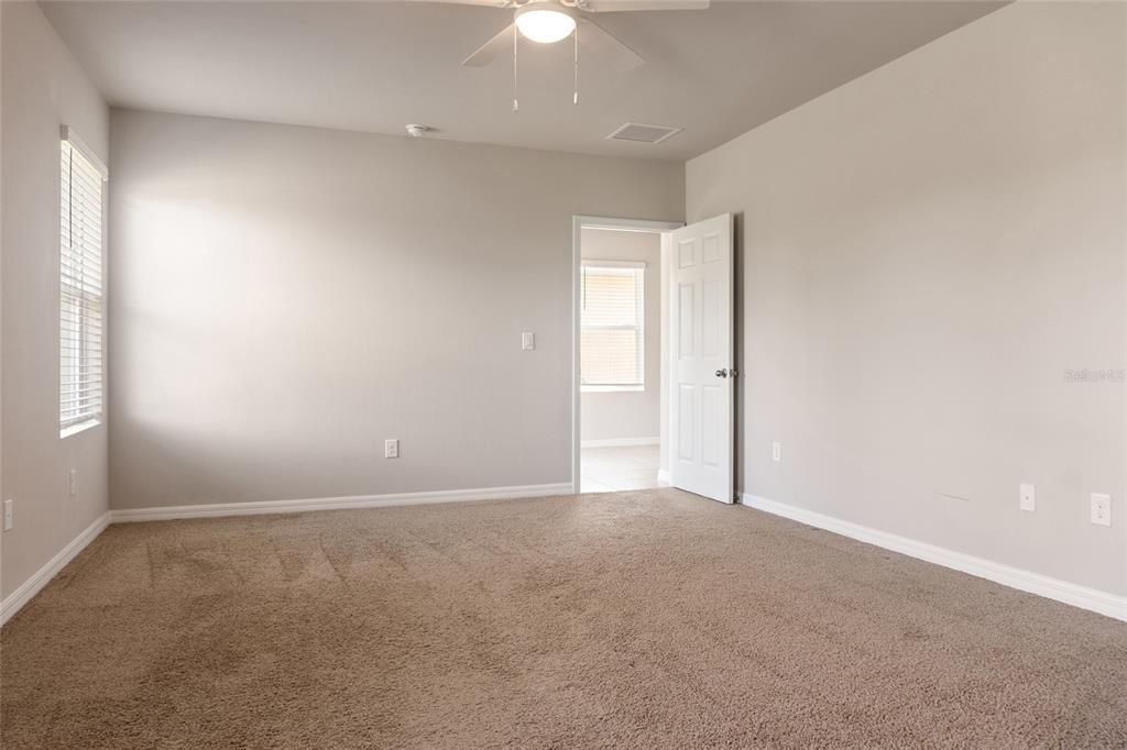 For Sale: $285,000 (3 beds, 2 baths, 1744 Square Feet)