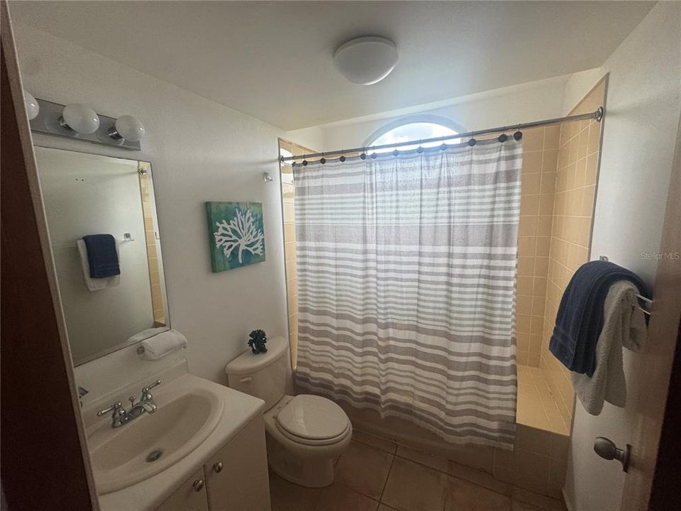 For Sale: $420,000 (2 beds, 2 baths, 1600 Square Feet)