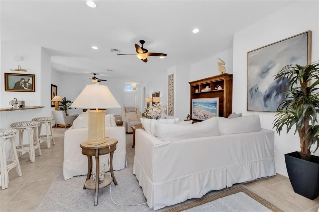 For Sale: $295,000 (3 beds, 2 baths, 1896 Square Feet)