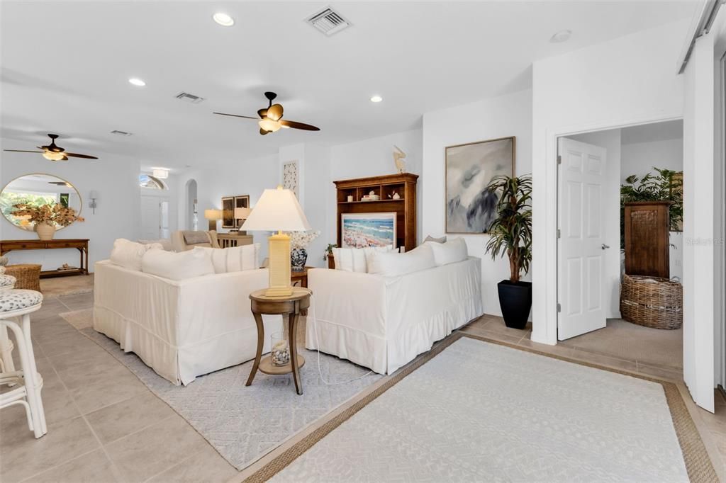 For Sale: $295,000 (3 beds, 2 baths, 1896 Square Feet)