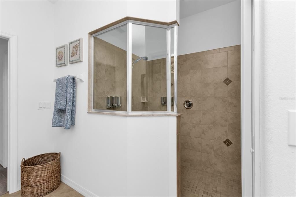 For Sale: $295,000 (3 beds, 2 baths, 1896 Square Feet)