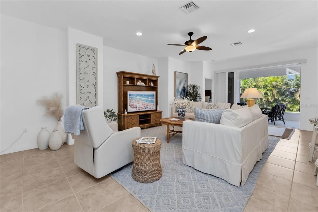 For Sale: $295,000 (3 beds, 2 baths, 1896 Square Feet)