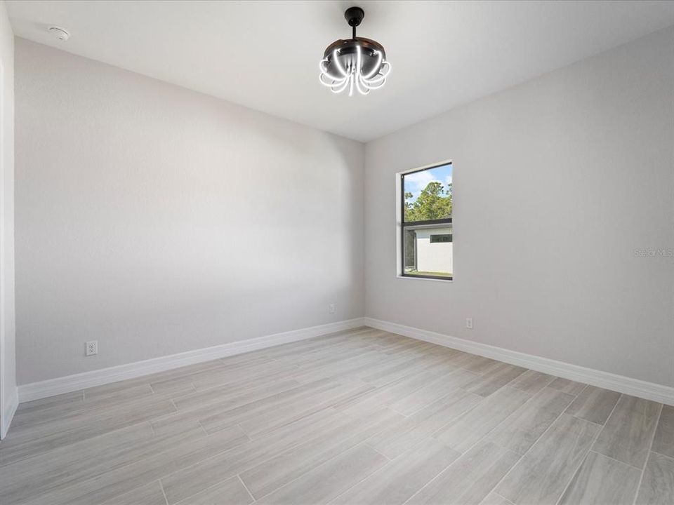 En Venta: $679,900 (4 camas, 3 baños, 2483 Pies cuadrados)