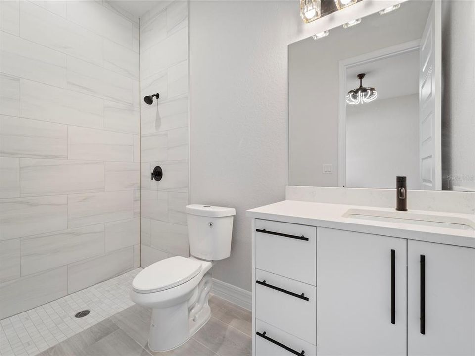 En Venta: $679,900 (4 camas, 3 baños, 2483 Pies cuadrados)