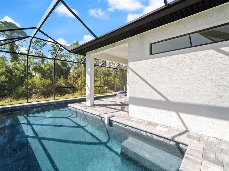 En Venta: $679,900 (4 camas, 3 baños, 2483 Pies cuadrados)