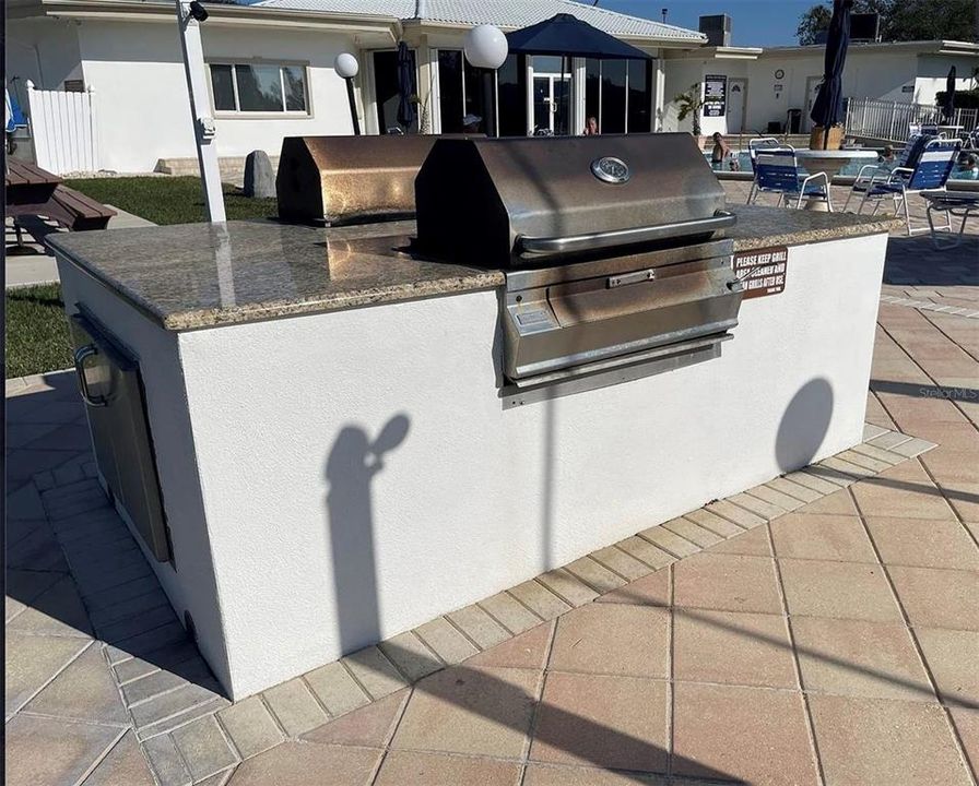 На продажу: $304,900 (2 спален, 2 ванн, 1215 Квадратных фут)