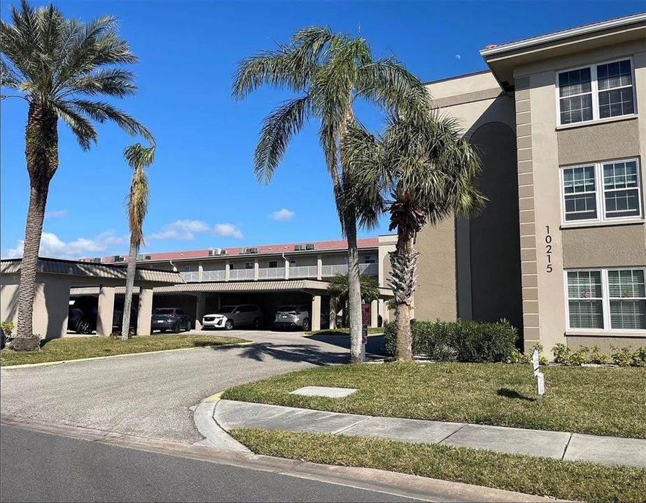 На продажу: $304,900 (2 спален, 2 ванн, 1215 Квадратных фут)