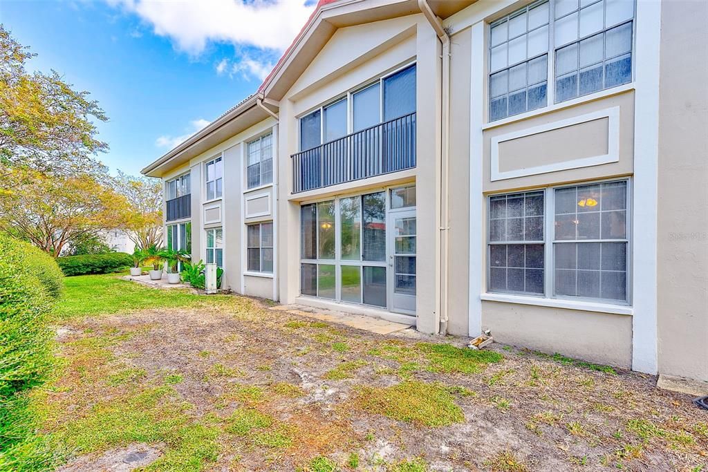 На продажу: $304,900 (2 спален, 2 ванн, 1215 Квадратных фут)