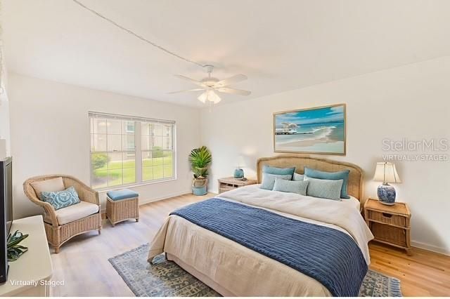 На продажу: $304,900 (2 спален, 2 ванн, 1215 Квадратных фут)