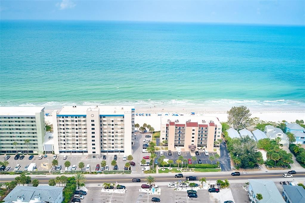 На продажу: $304,900 (2 спален, 2 ванн, 1215 Квадратных фут)