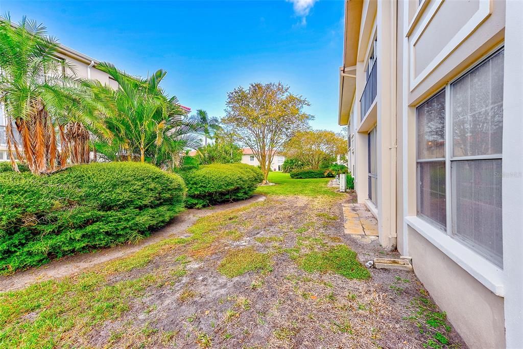 На продажу: $304,900 (2 спален, 2 ванн, 1215 Квадратных фут)