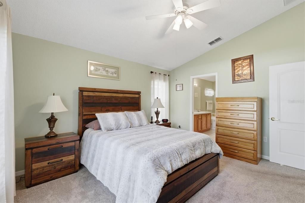 For Sale: $430,000 (4 beds, 2 baths, 1758 Square Feet)