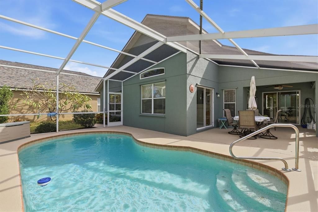 For Sale: $430,000 (4 beds, 2 baths, 1758 Square Feet)