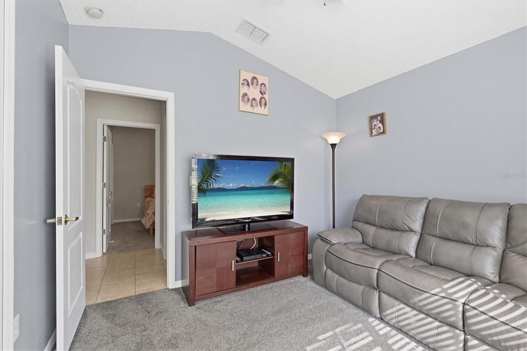 For Sale: $430,000 (4 beds, 2 baths, 1758 Square Feet)