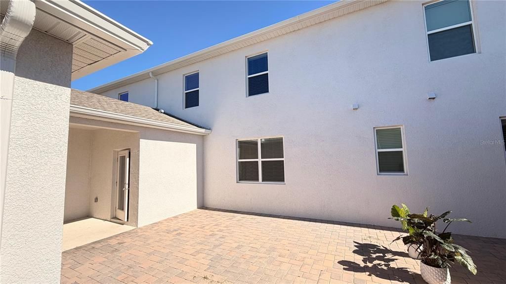 For Rent: $2,550 (4 beds, 2 baths, 2000 Square Feet)