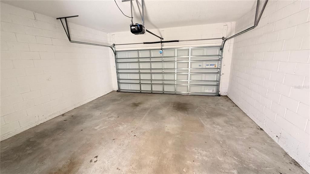 For Rent: $2,550 (4 beds, 2 baths, 2000 Square Feet)