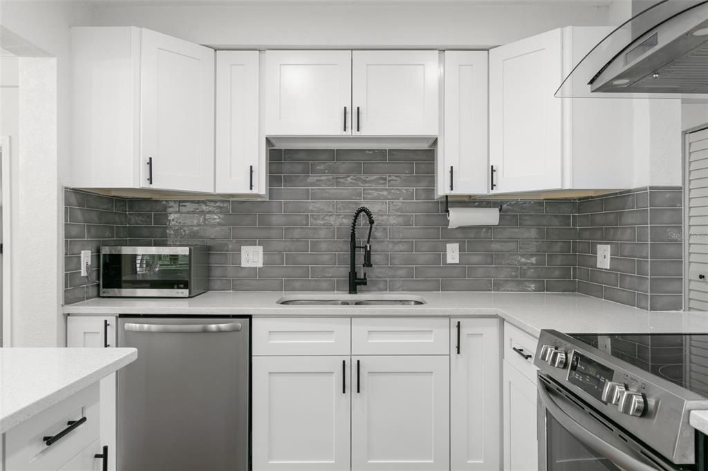 For Rent: $2,790 (3 beds, 2 baths, 1084 Square Feet)