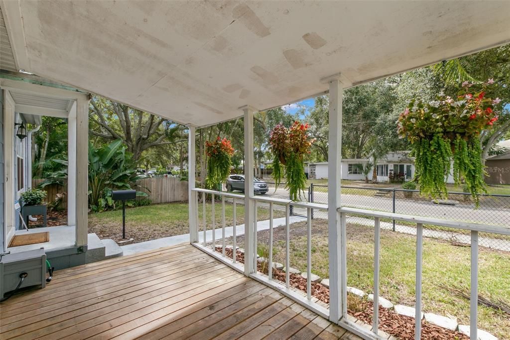 For Rent: $2,790 (3 beds, 2 baths, 1084 Square Feet)