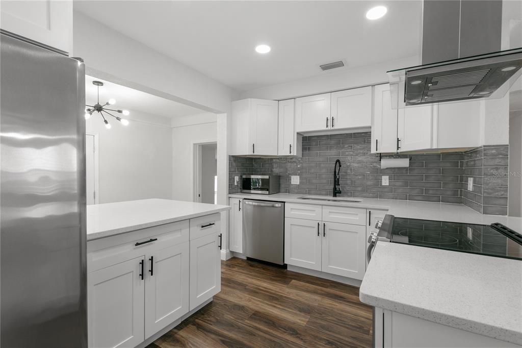 For Rent: $2,790 (3 beds, 2 baths, 1084 Square Feet)