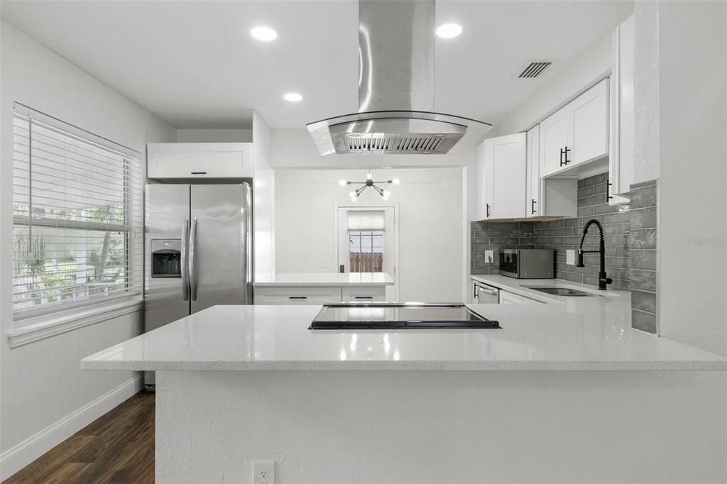 For Rent: $2,790 (3 beds, 2 baths, 1084 Square Feet)