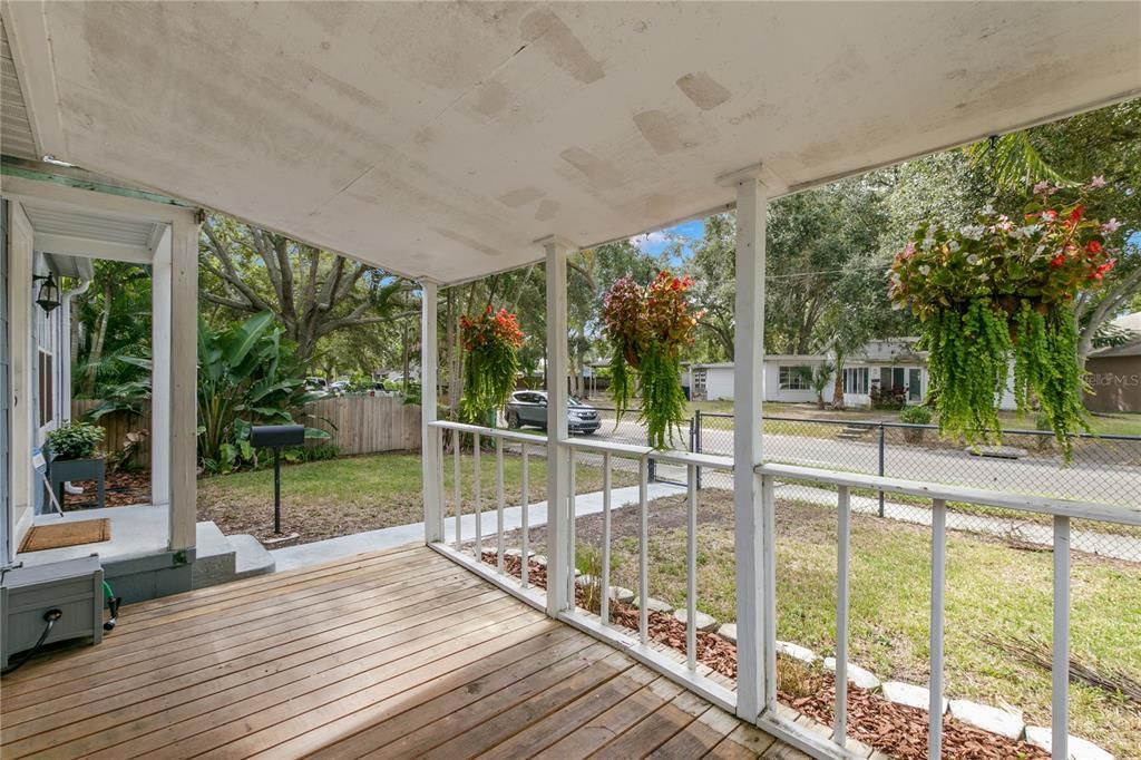 For Rent: $2,790 (3 beds, 2 baths, 1084 Square Feet)