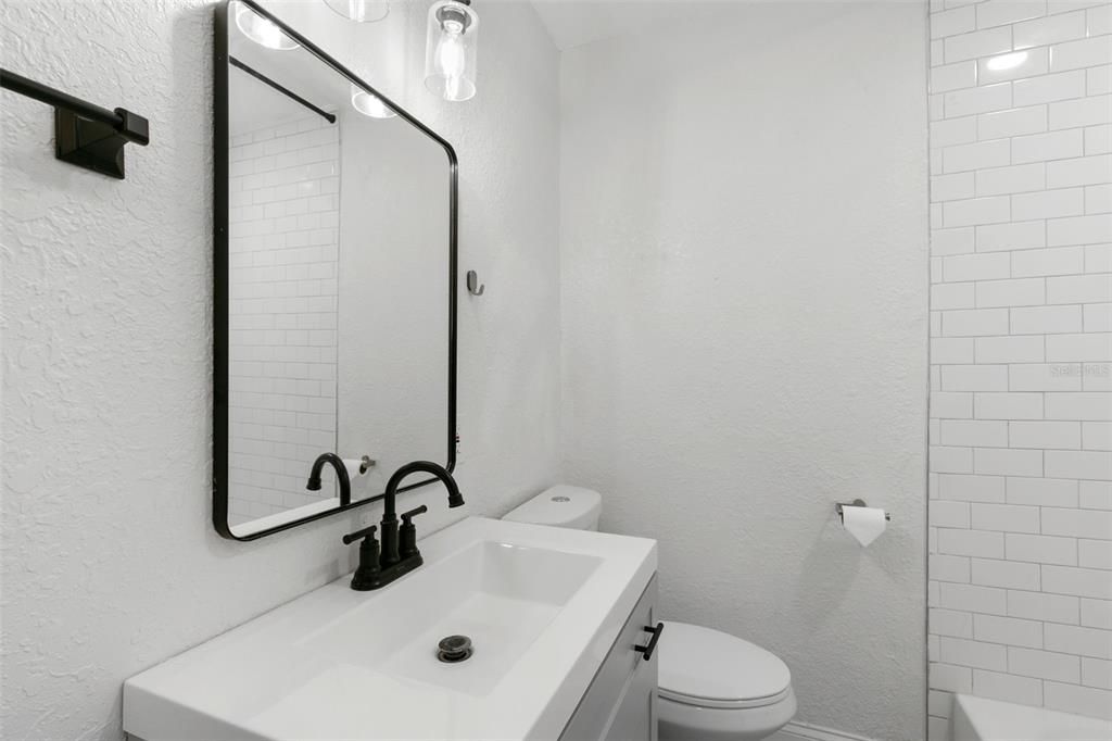 For Rent: $2,790 (3 beds, 2 baths, 1084 Square Feet)