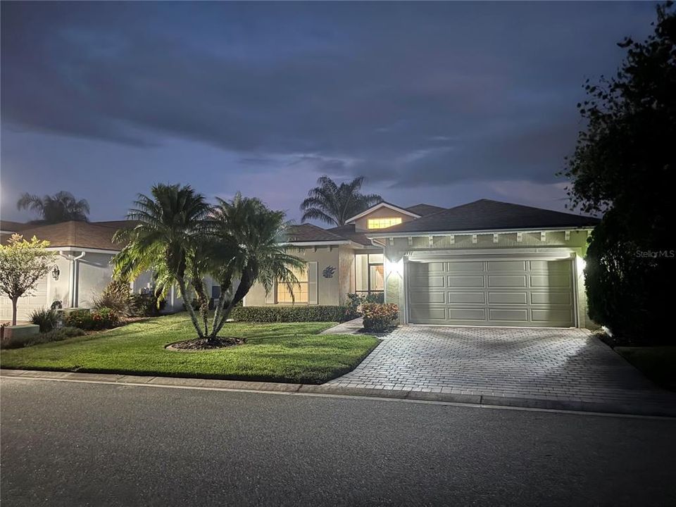 На продажу: $295,900 (3 спален, 2 ванн, 1457 Квадратных фут)