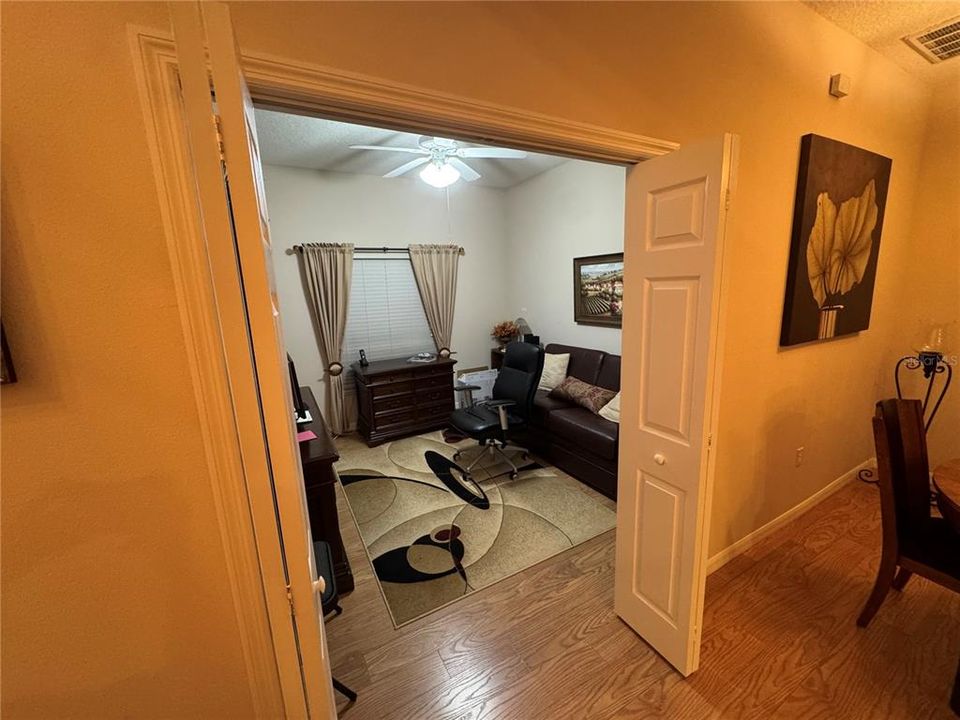 На продажу: $295,900 (3 спален, 2 ванн, 1457 Квадратных фут)