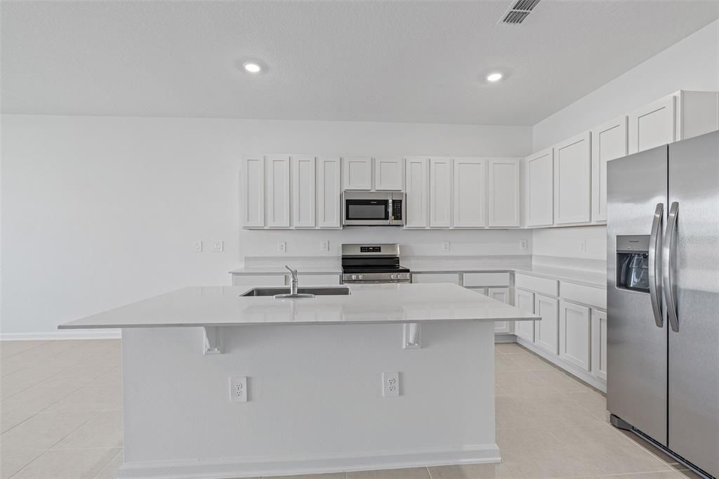 Под контрактом: $2,000 (3 спален, 2 ванн, 1787 Квадратных фут)