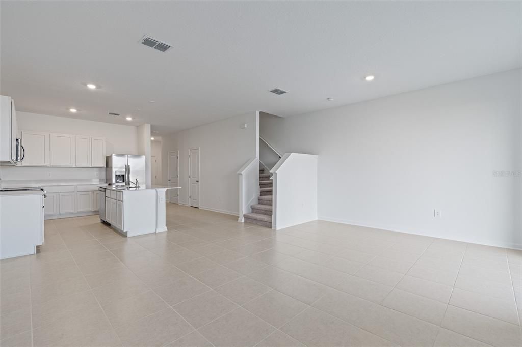 Под контрактом: $2,000 (3 спален, 2 ванн, 1787 Квадратных фут)