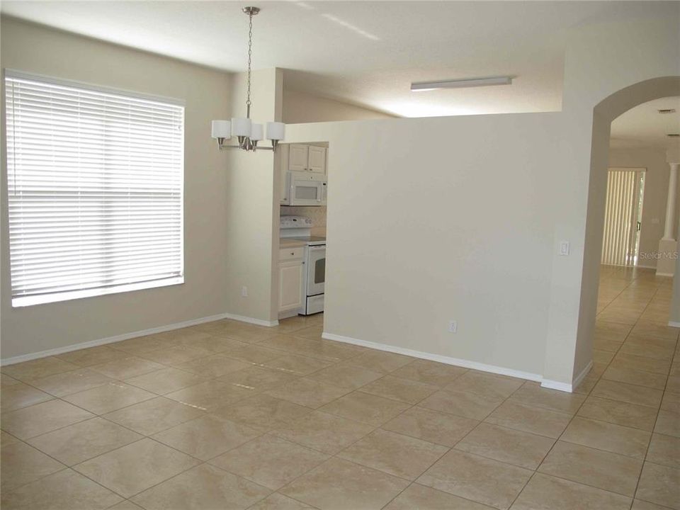 В аренду: $2,700 (4 спален, 2 ванн, 1978 Квадратных фут)