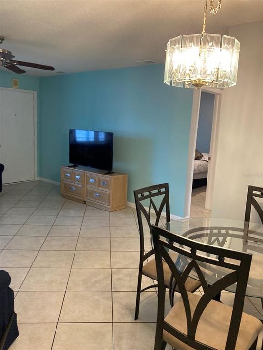 For Rent: $1,500 (2 beds, 1 baths, 1040 Square Feet)