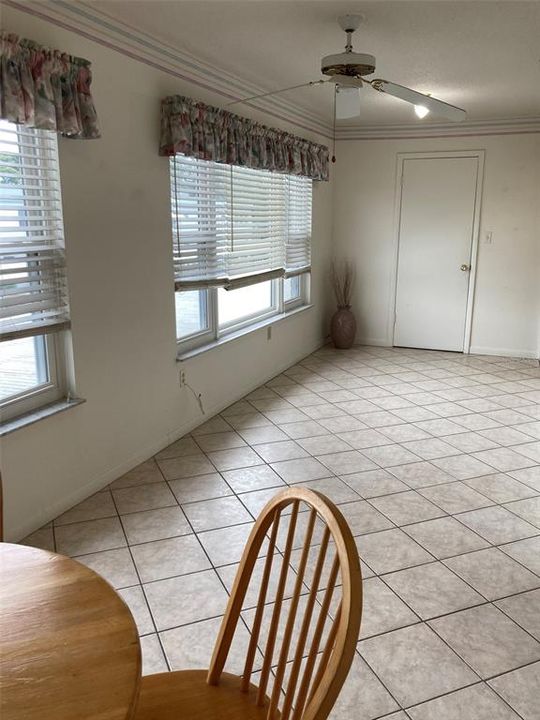 For Rent: $1,500 (2 beds, 1 baths, 1040 Square Feet)