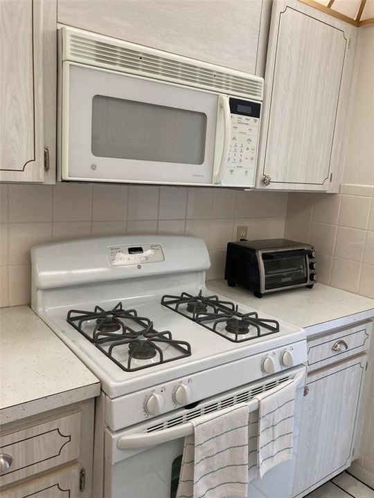 For Rent: $1,500 (2 beds, 1 baths, 1040 Square Feet)