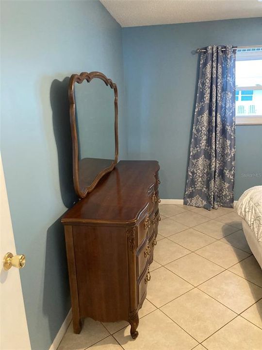 For Rent: $1,500 (2 beds, 1 baths, 1040 Square Feet)