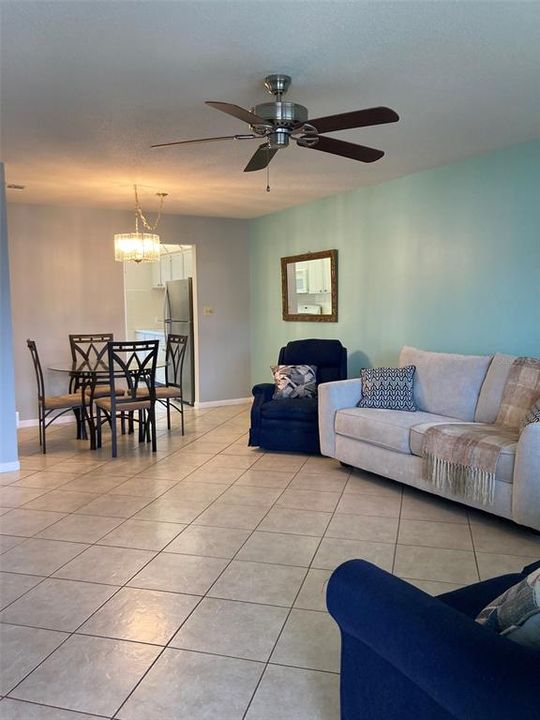 For Rent: $1,500 (2 beds, 1 baths, 1040 Square Feet)