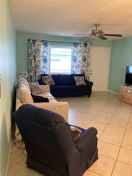 For Rent: $1,500 (2 beds, 1 baths, 1040 Square Feet)
