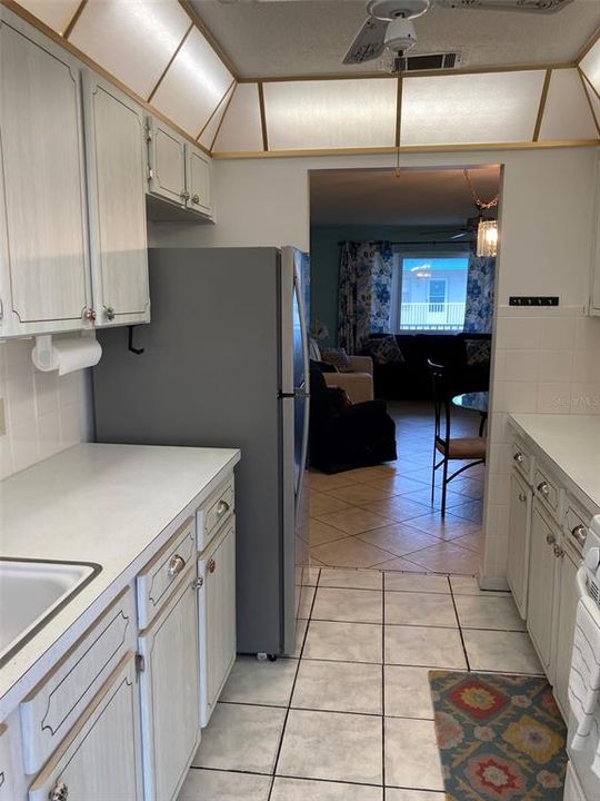 For Rent: $1,500 (2 beds, 1 baths, 1040 Square Feet)