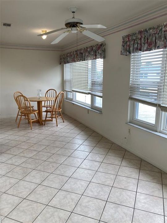 For Rent: $1,500 (2 beds, 1 baths, 1040 Square Feet)