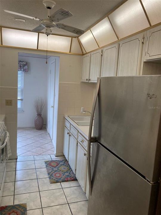 For Rent: $1,500 (2 beds, 1 baths, 1040 Square Feet)