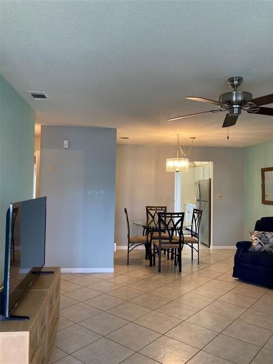 For Rent: $1,500 (2 beds, 1 baths, 1040 Square Feet)