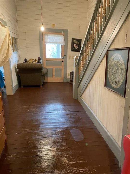 For Sale: $135,000 (4 beds, 1 baths, 2521 Square Feet)