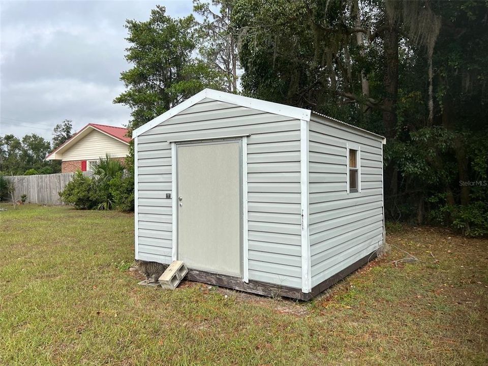 For Sale: $135,000 (4 beds, 1 baths, 2521 Square Feet)