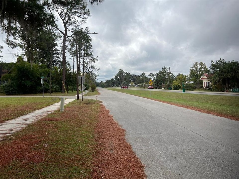 For Sale: $135,000 (4 beds, 1 baths, 2521 Square Feet)