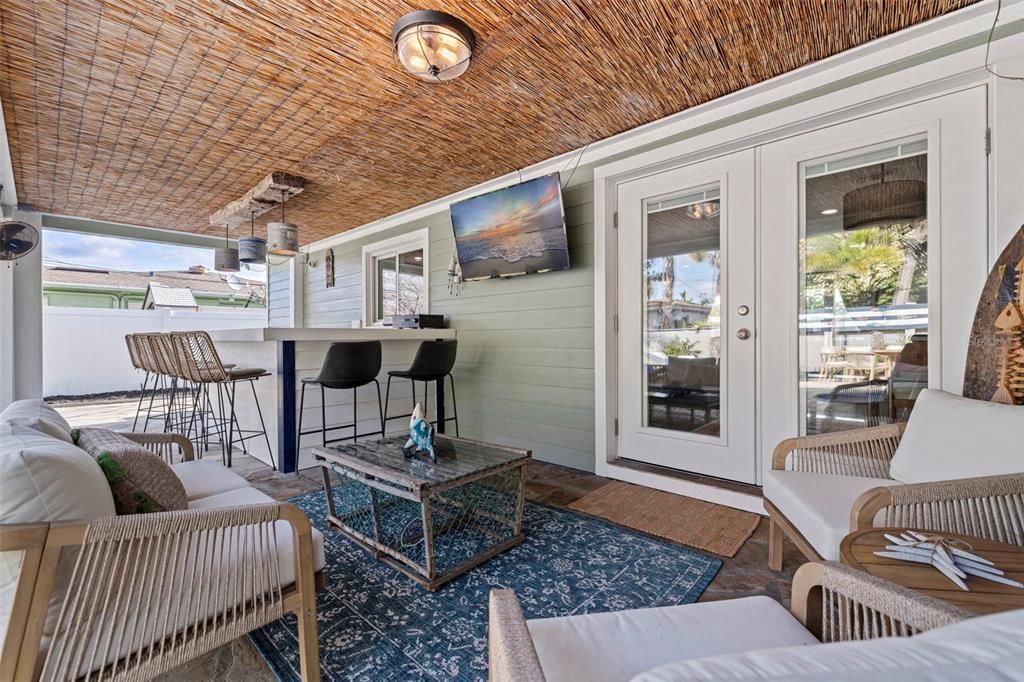 На продажу: $649,900 (2 спален, 2 ванн, 1229 Квадратных фут)