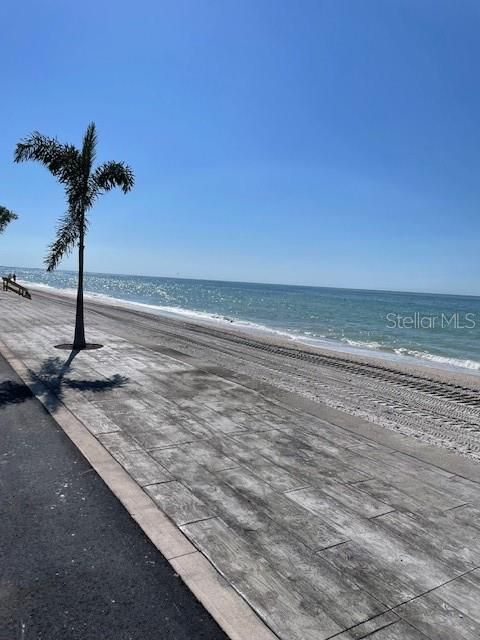 На продажу: $649,900 (2 спален, 2 ванн, 1229 Квадратных фут)