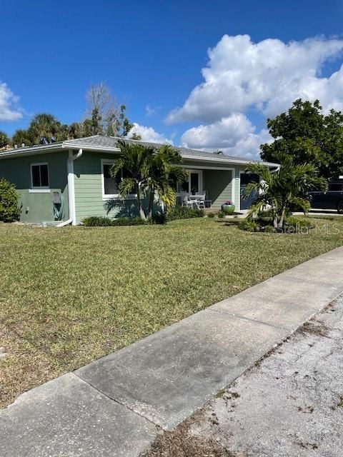 На продажу: $649,900 (2 спален, 2 ванн, 1229 Квадратных фут)